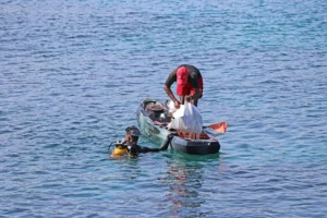 Ações de Responsabilidade Social - Campanha de Limpeza Costeira e Subaquática a praia Pedra de Doca
